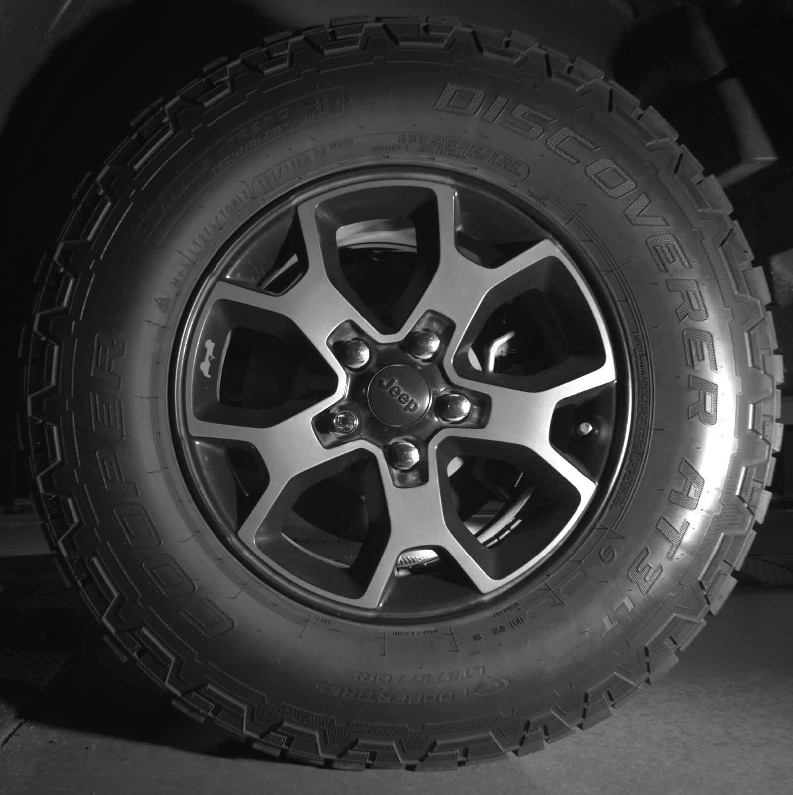 Used 2018 Jeep Wrangler Unlimited Rubicon AWD/4WD image 13