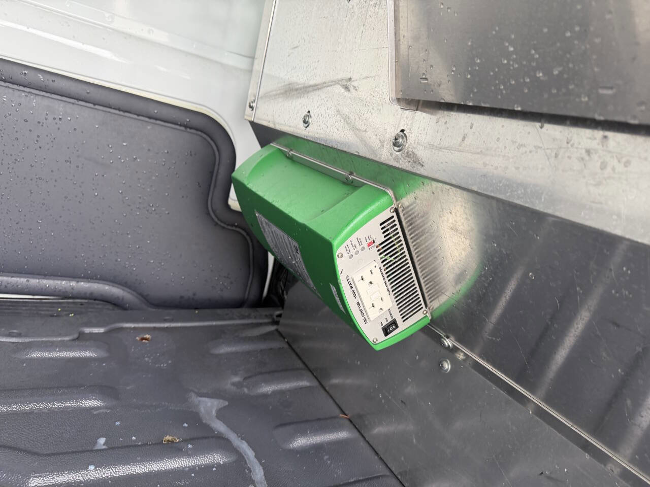 Used 2011 Ford Transit Connect XLT image 9