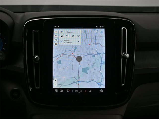 Used 2024 Volvo XC40 B5 Plus w/ Protection Package Premier image 14