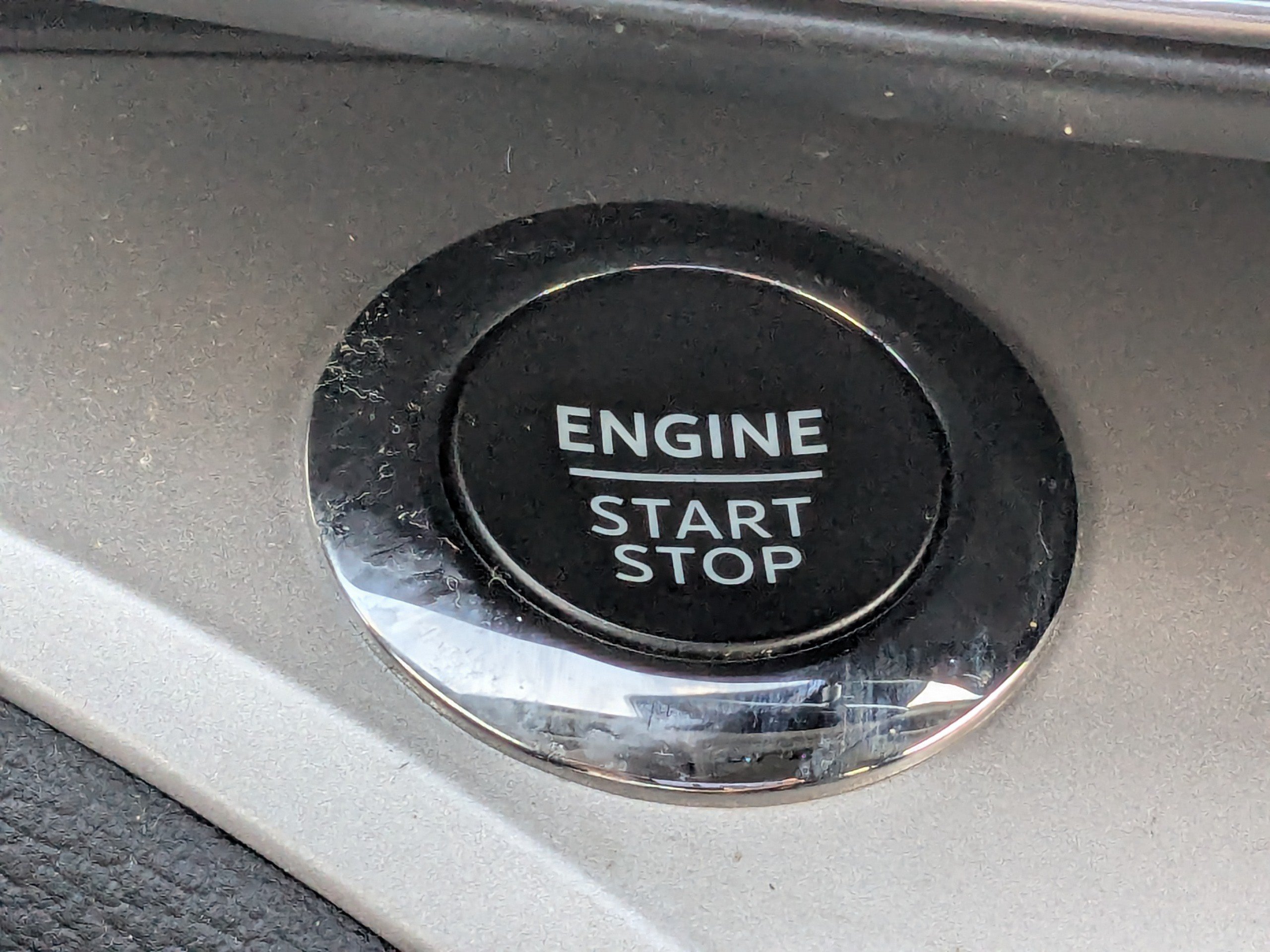Certified 2024 Ford Explorer XLT w/ Equipment Group 202A AWD/4WD image 32