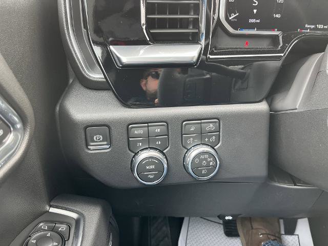 New 2026 GMC Sierra 1500 SLT w/ SLT Premium Plus Package image 14