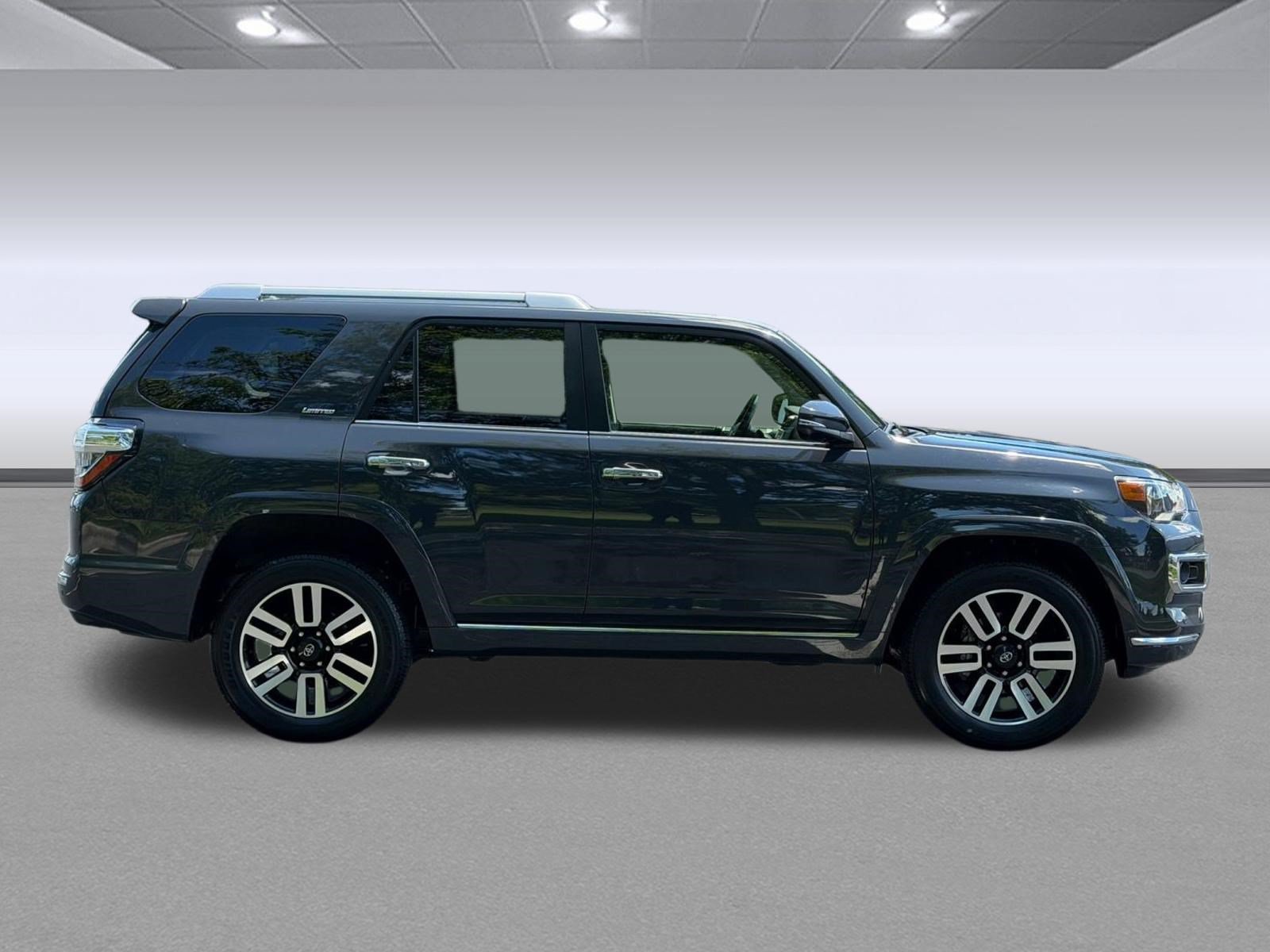 Used 2024 Toyota 4Runner Limited AWD/4WD image 8
