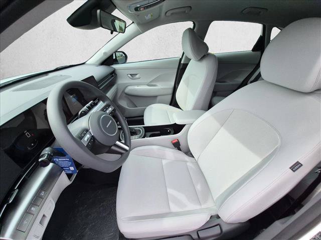 New 2027 Hyundai Kona SE FWD image 4
