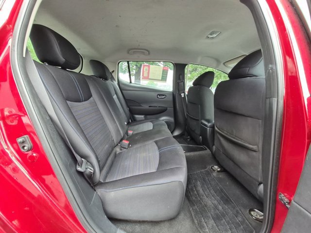 Used 2018 Nissan Leaf SV w/ SV Technology Package image 19