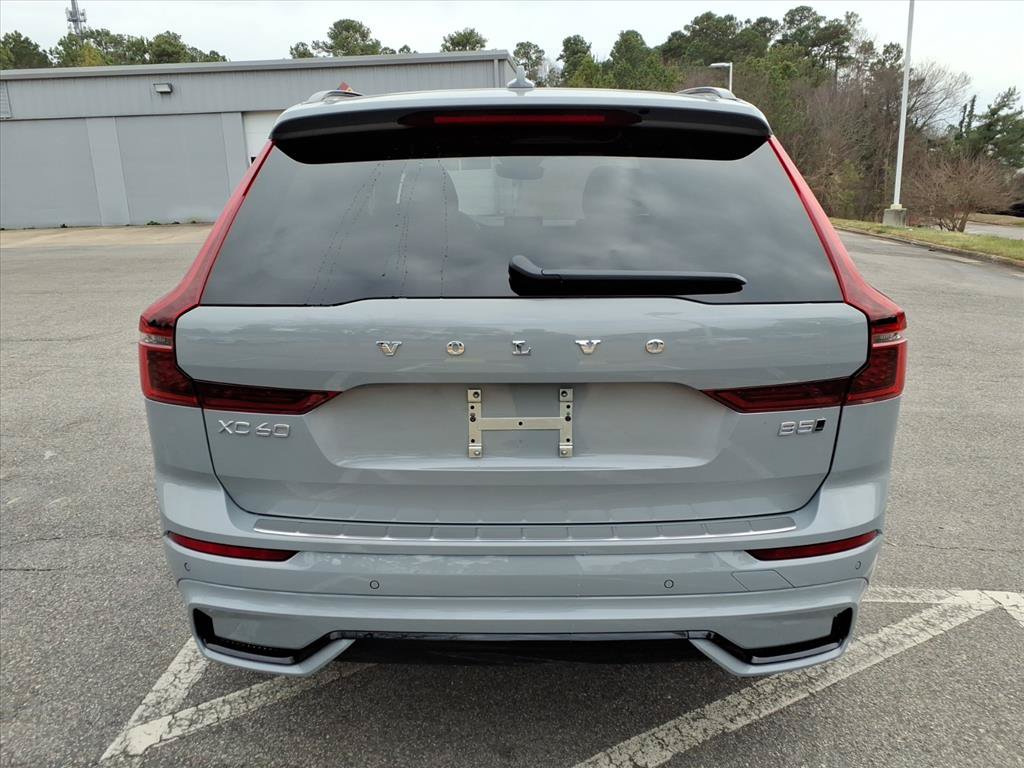 New 2026 Volvo XC60 B5 Plus w/ Protection Package Premier AWD/4WD image 4
