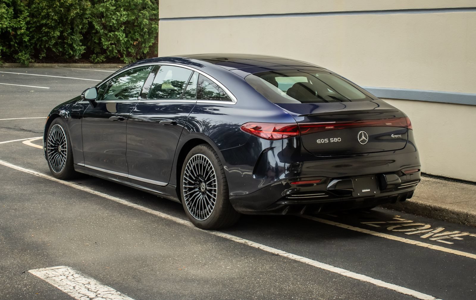 Used 2023 Mercedes-Benz EQS 580 4MATIC Sedan image 5