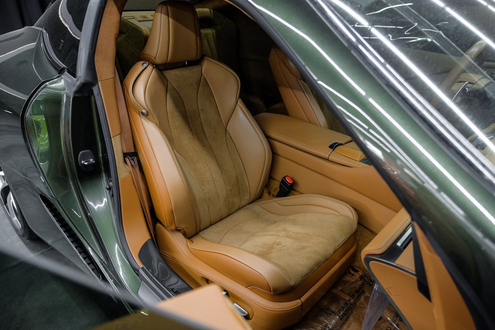 Used 2021 Lexus LC 500 Coupe w/ Performance Package image 41