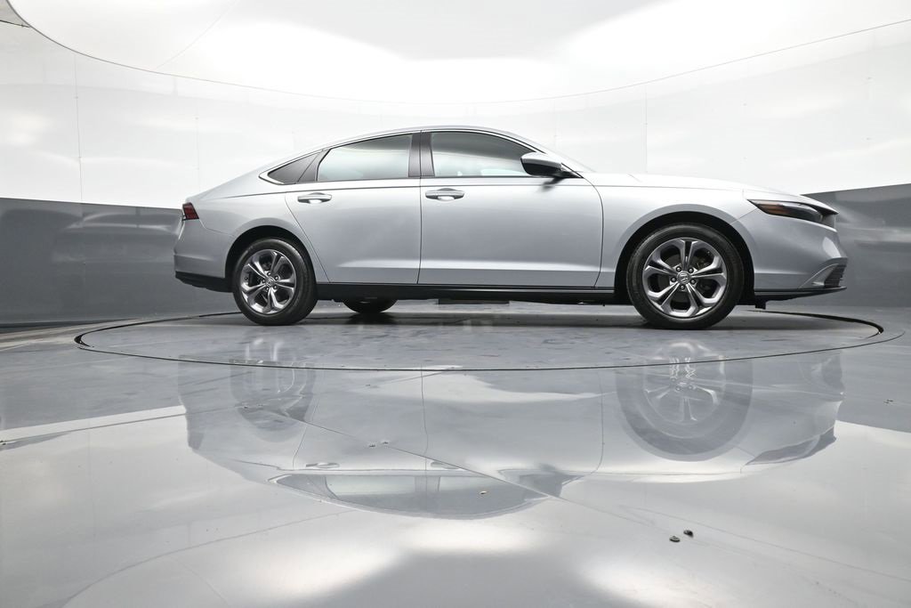 Certified 2024 Honda Accord EX image 29