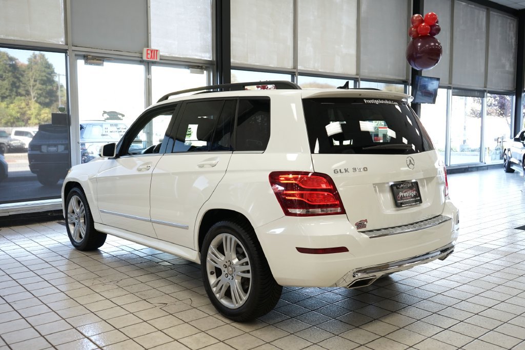Used 2015 Mercedes-Benz GLK 350 4MATIC image 4