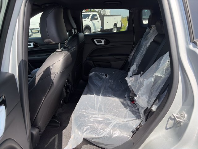 New 2026 Jeep Compass Latitude AWD/4WD image 22