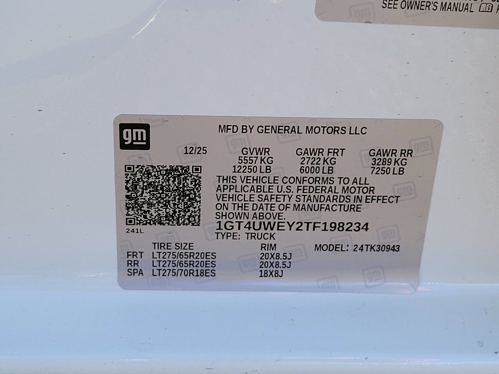 New 2026 GMC Sierra 3500 Denali w/ Denali Reserve Package image 14