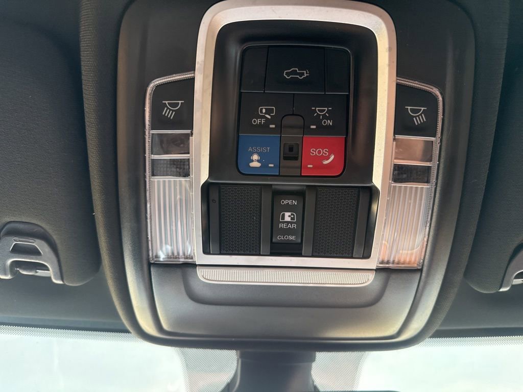 Used 2023 RAM 2500 Limited AWD/4WD image 29