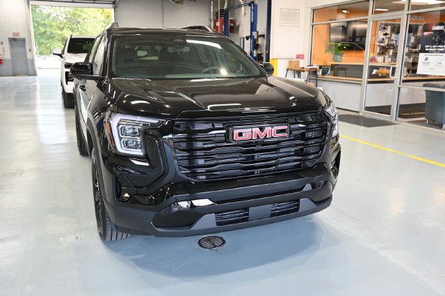 New 2027 GMC Terrain Elevation w/ Black Edition FWD image 3