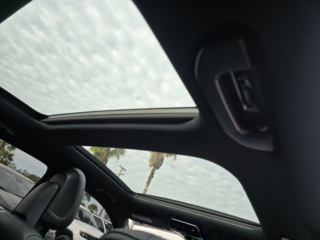 Used 2024 Mercedes-Benz C 300 Sedan image 36