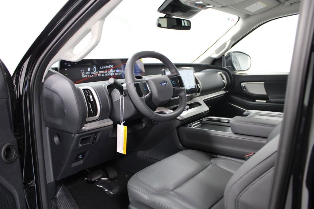 New 2026 Ford Expedition Active image 25