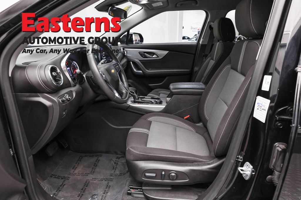 Used 2025 Chevrolet Blazer LT FWD image 16