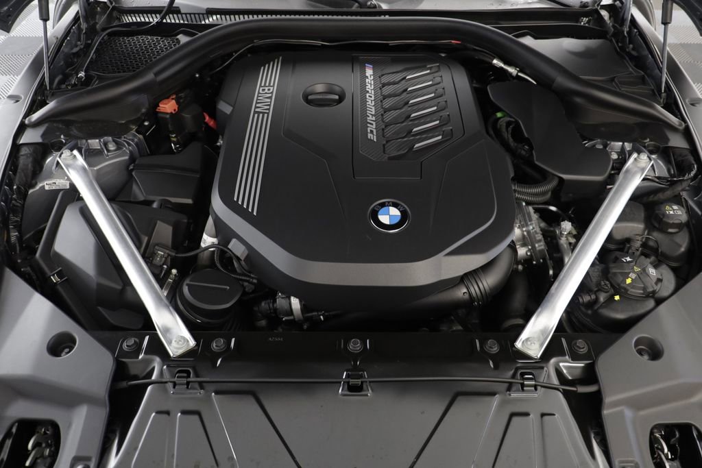 Certified 2025 BMW Z4 M40i w/ Shadowloine Package RWD image 21