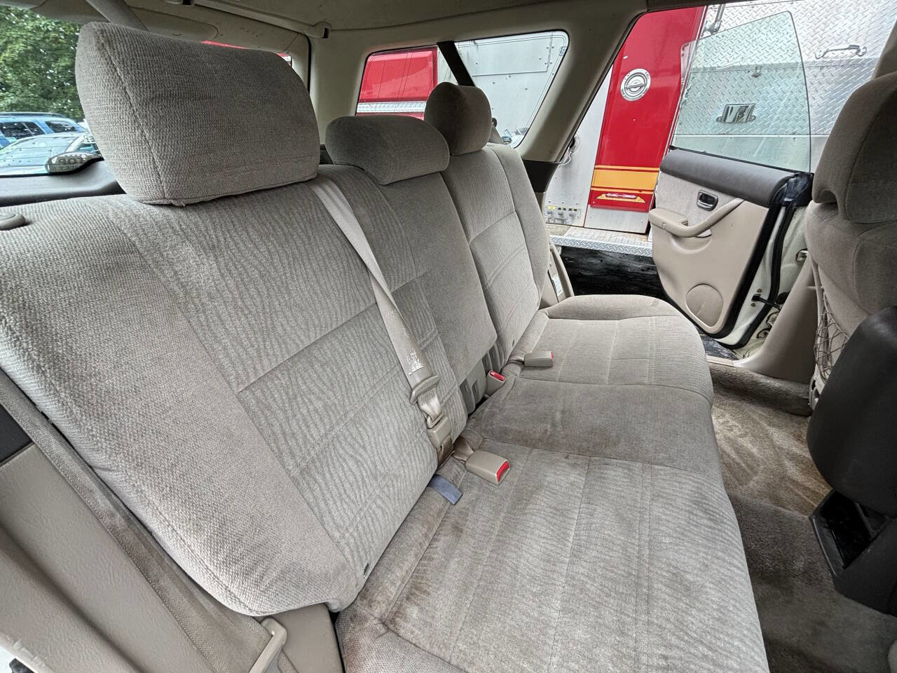 Used 2002 Subaru Outback Wagon image 12