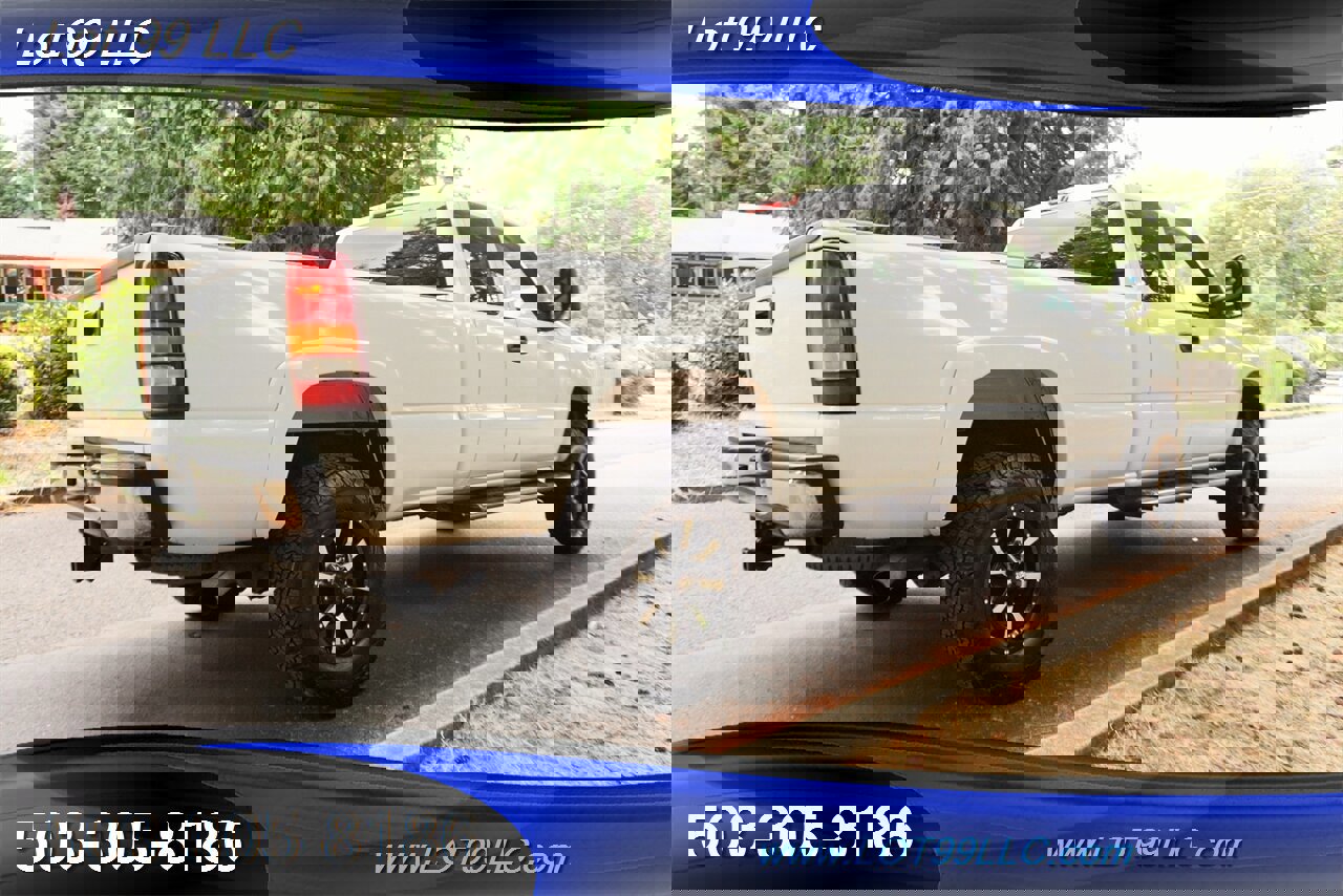 Used 2004 GMC Sierra 2500 SLE w/ Heavy-Duty Power Package image 9