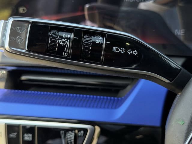 New 2026 Cadillac Optiq V w/ Magnus Launch Edition AWD/4WD image 18