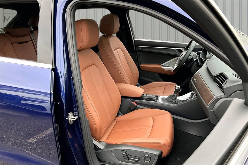 Used 2025 Audi Q3 2.0T Premium w/ Convenience Package image 29