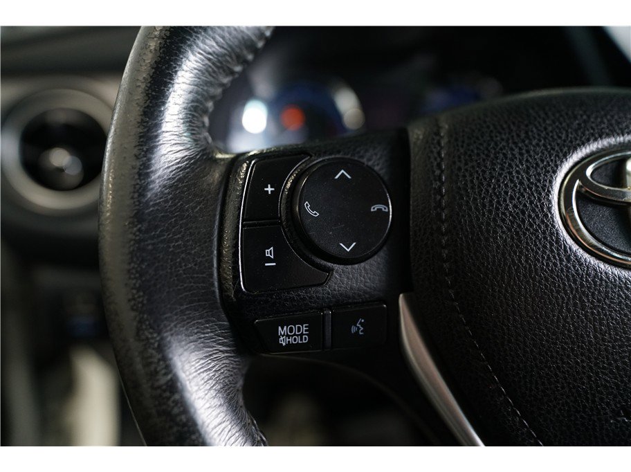 Used 2018 Toyota Corolla SE FWD image 22