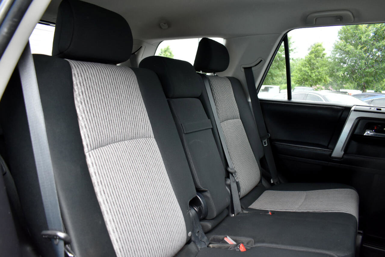 Used 2016 Toyota 4Runner SR5 image 32