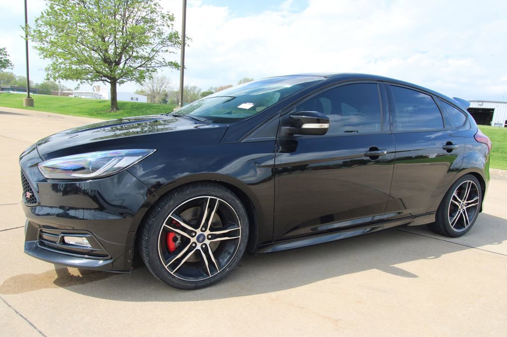 Used 2018 Ford Focus ST w/ Equipment Group 402A image 19