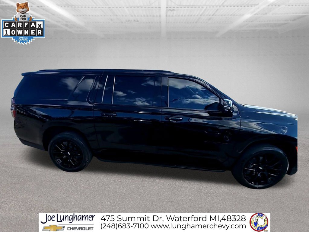 Certified 2023 Chevrolet Suburban RST w/ Sport Performance Package AWD/4WD image 3