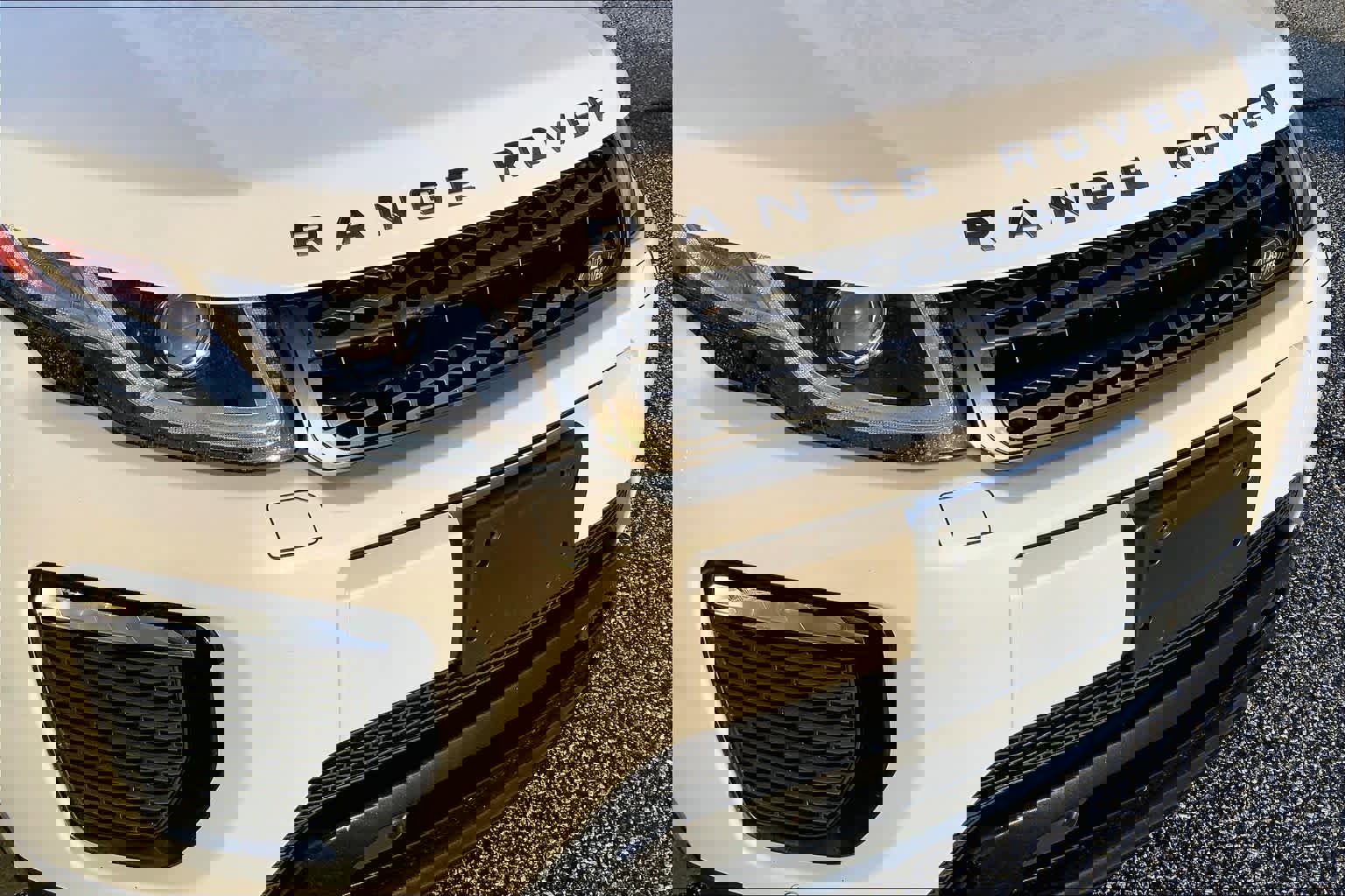 Used 2018 Land Rover Range Rover Evoque Landmark Edition image 29