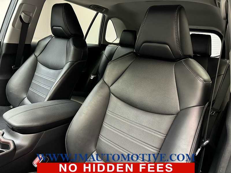Used 2021 Toyota RAV4 Limited image 14