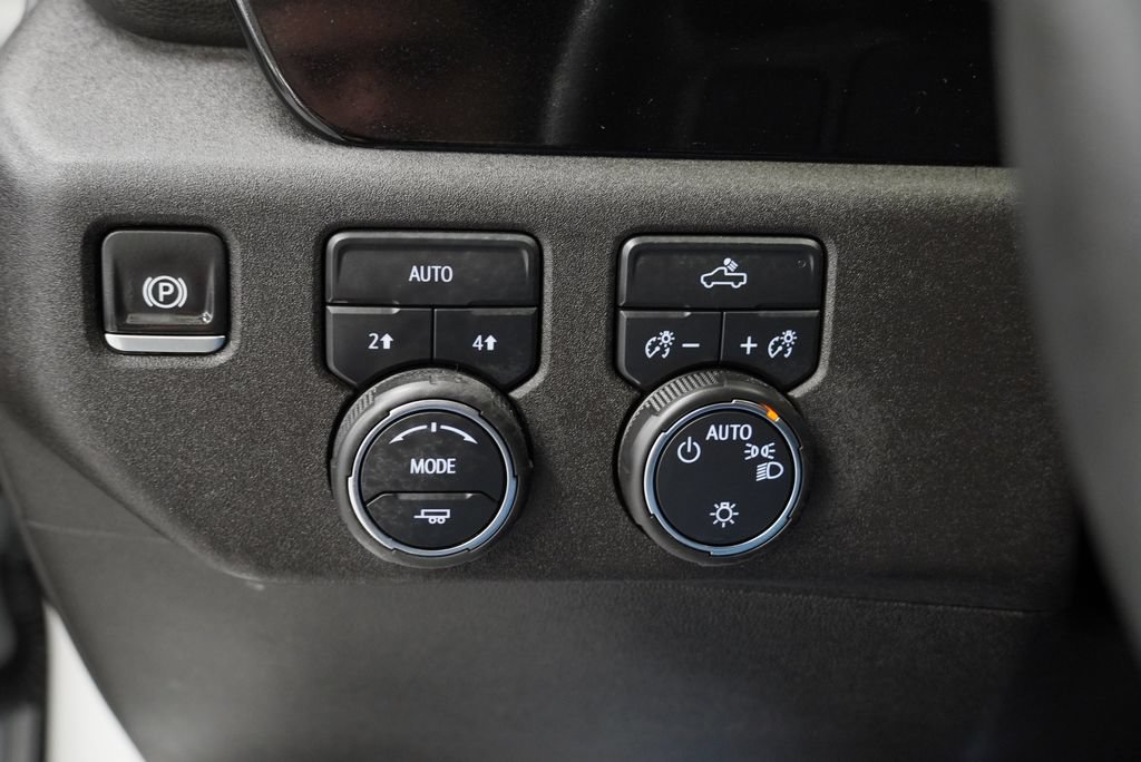 Used 2024 Chevrolet Silverado 1500 LT AWD/4WD image 22