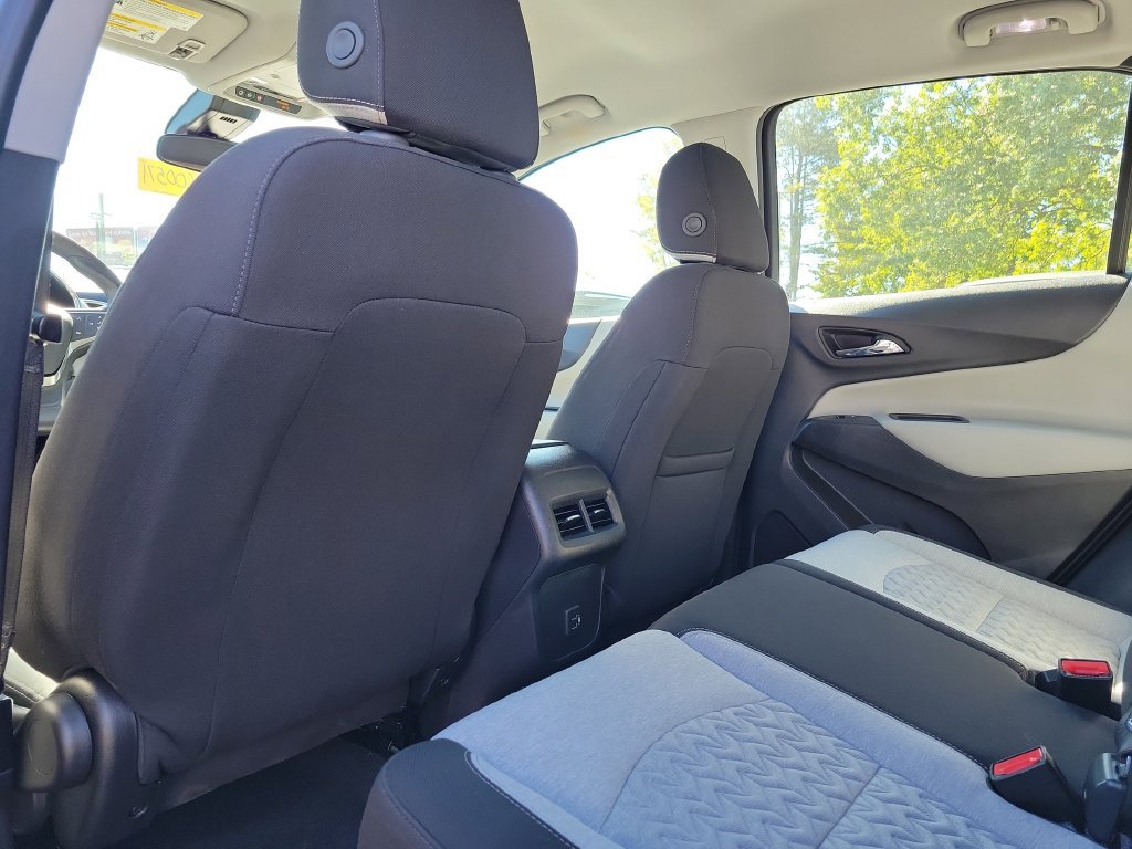 Used 2024 Chevrolet Equinox LS w/ Driver Confidence II Package FWD image 17