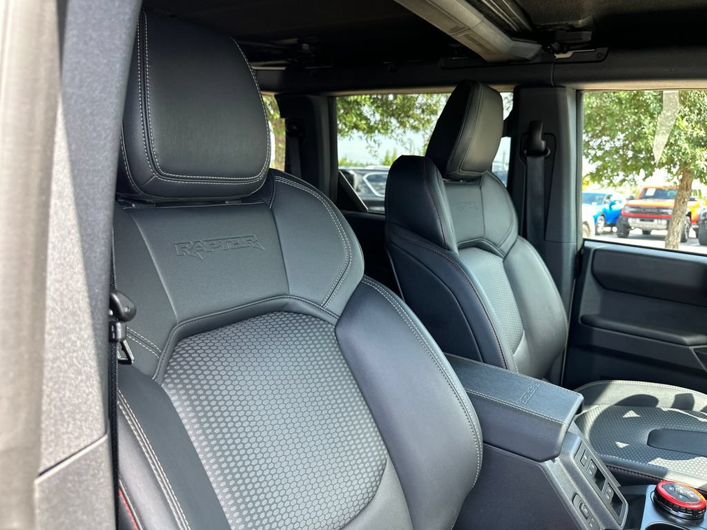Used 2025 Ford Bronco Raptor AWD/4WD image 37