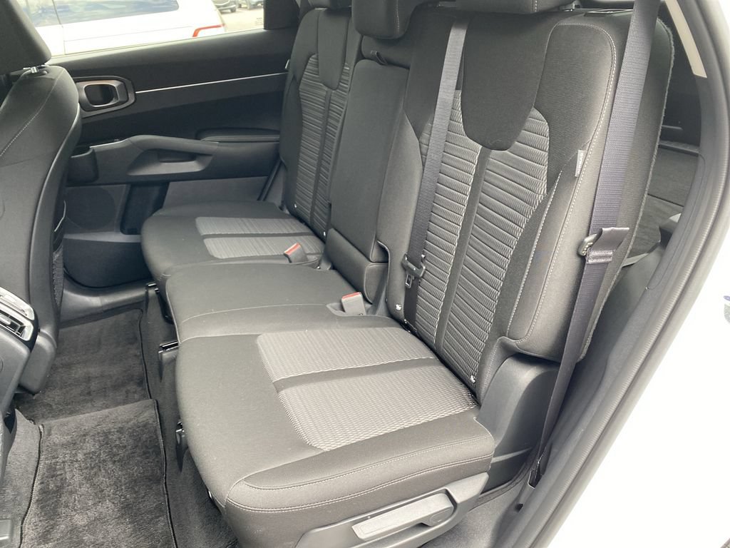Used 2026 Kia Sorento LX FWD image 28
