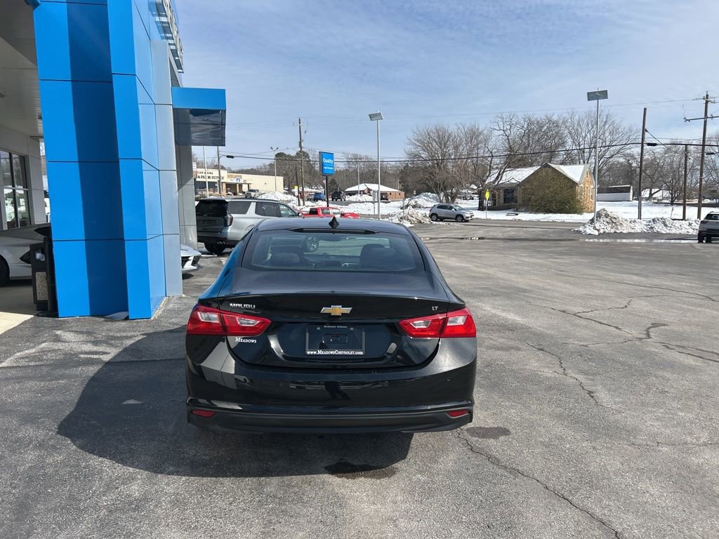 Used 2025 Chevrolet Malibu LT image 4