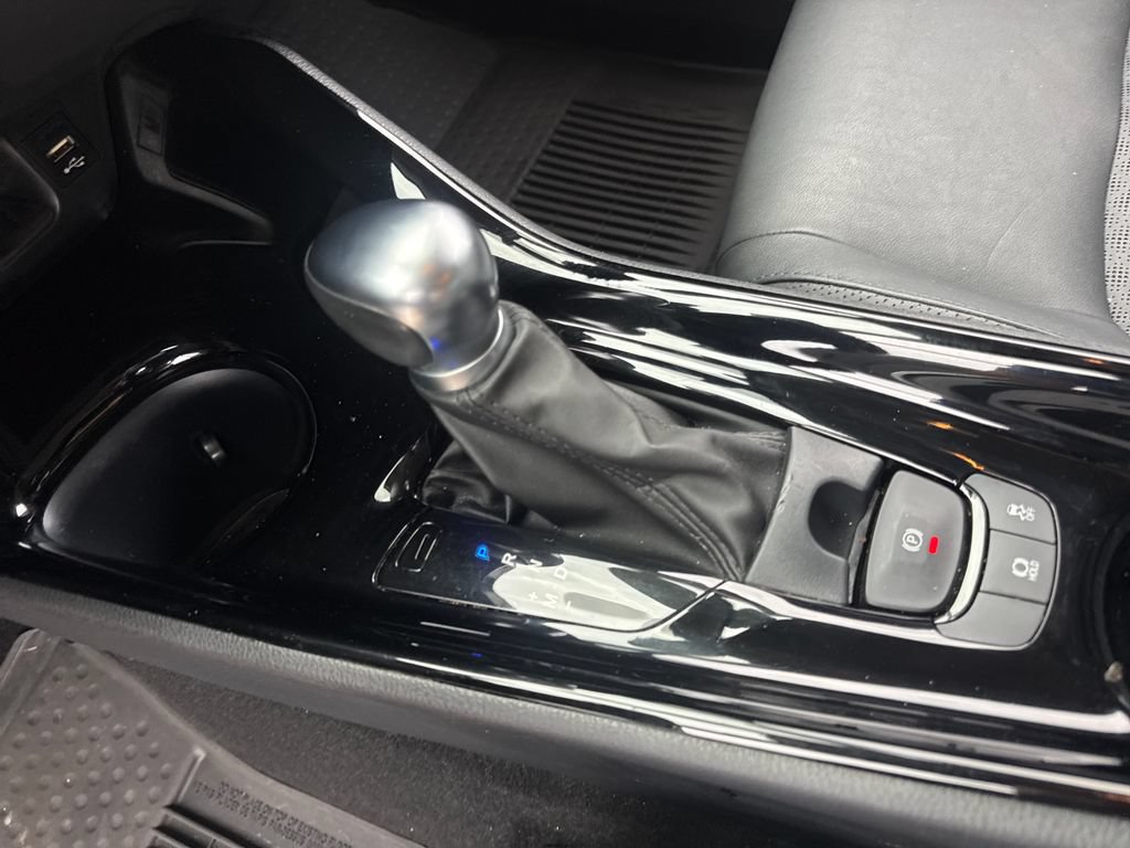 Used 2022 Toyota C-HR Limited FWD image 19