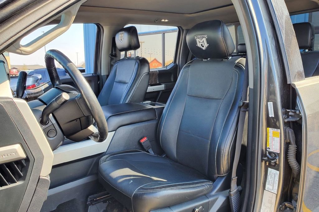 Used 2017 Ford F250 Lariat w/ Lariat Ultimate Package AWD/4WD image 11