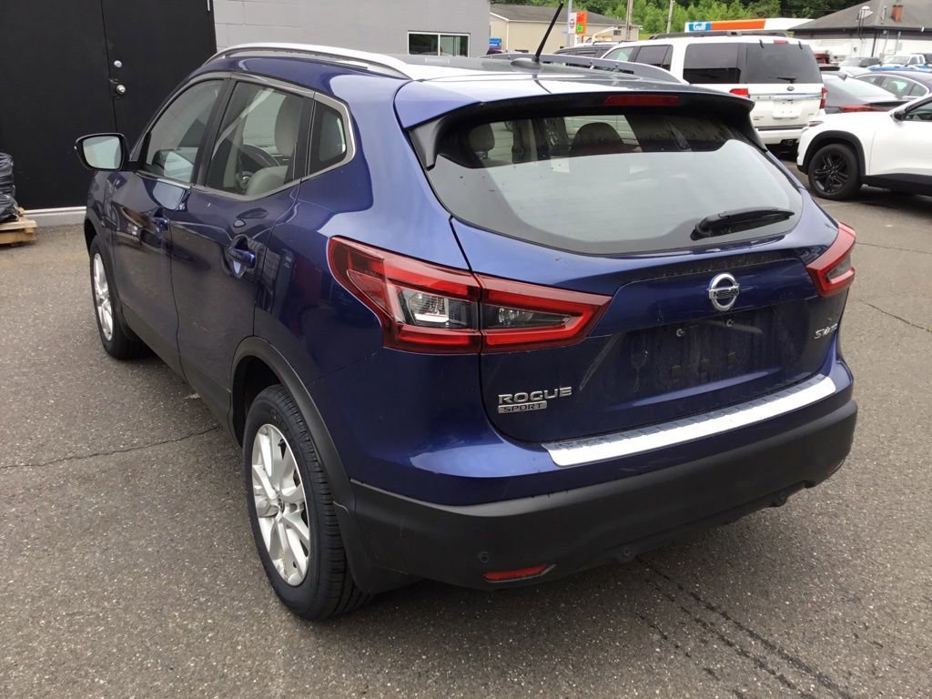 Used 2022 Nissan Rogue Sport SV AWD/4WD image 3