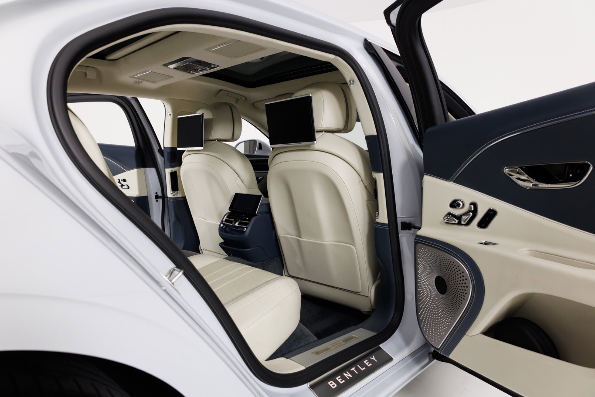 Used 2020 Bentley Flying Spur W12 AWD/4WD image 46
