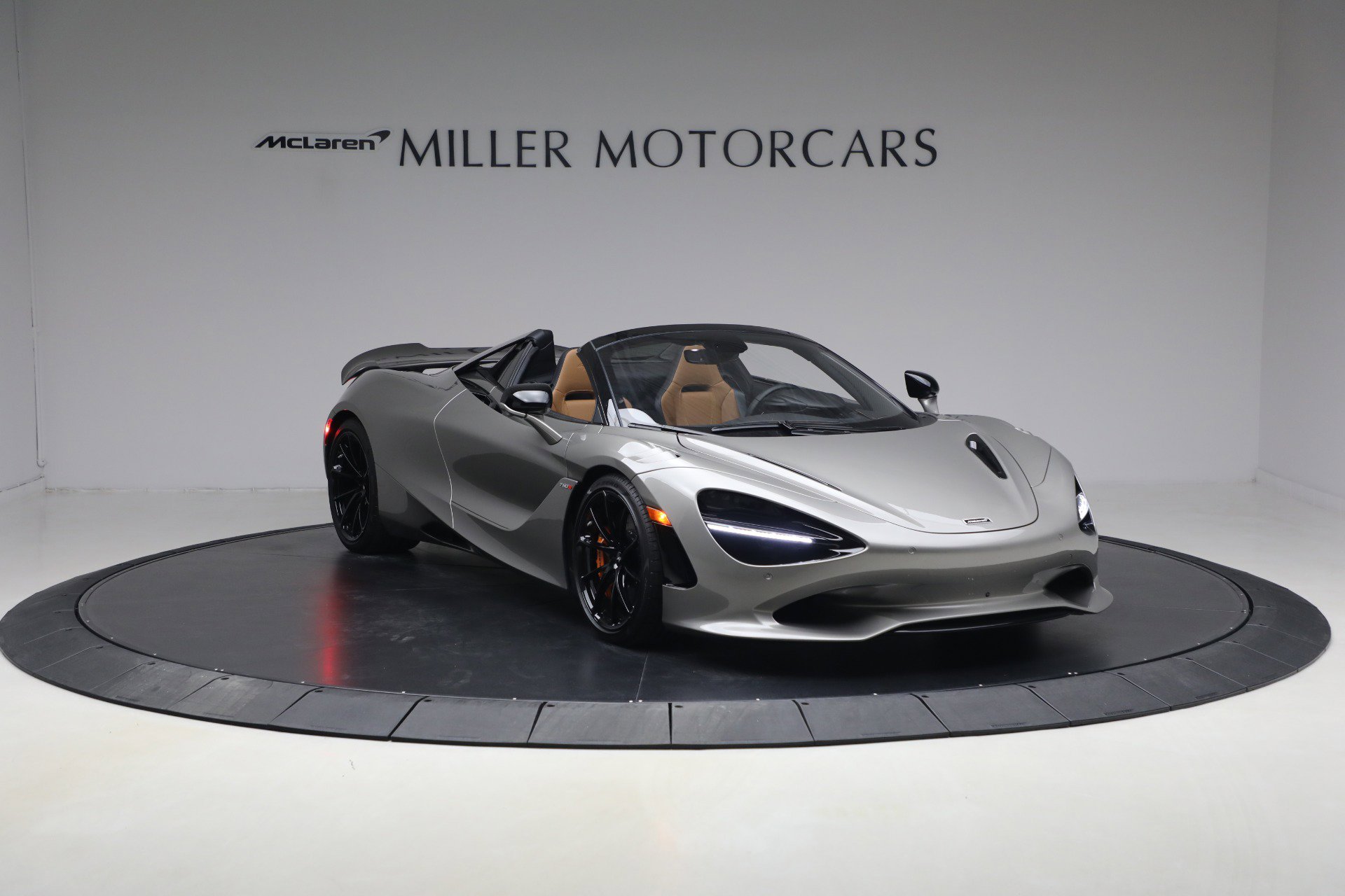 Used 2025 McLaren 750S Spider image 11