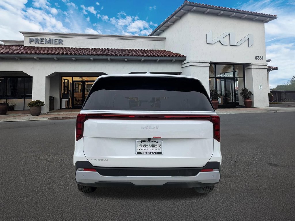 New 2026 Kia Carnival FWD image 7