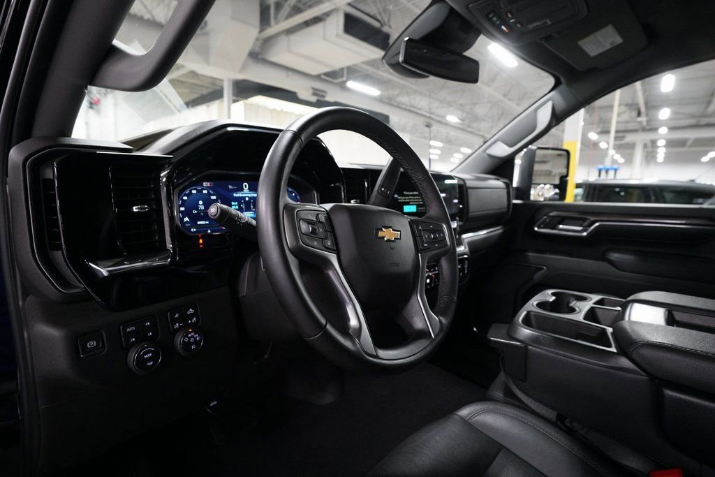 Certified 2024 Chevrolet Silverado 2500 LTZ image 8