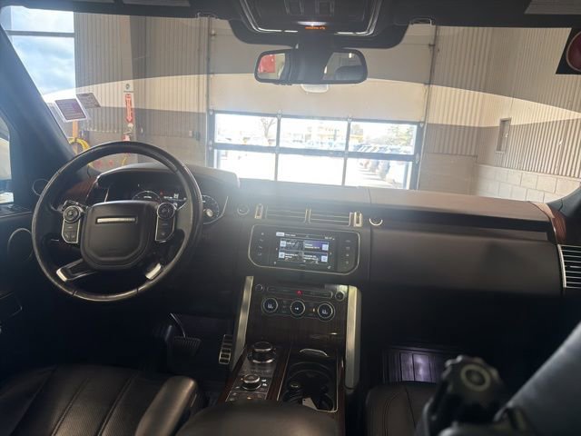 Used 2016 Land Rover Range Rover HSE image 15