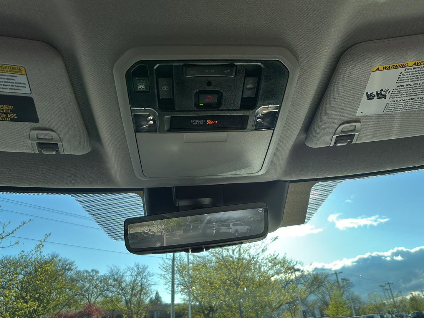 Used 2022 Toyota Tundra Limited w/ TRD Off-Road Package AWD/4WD image 35