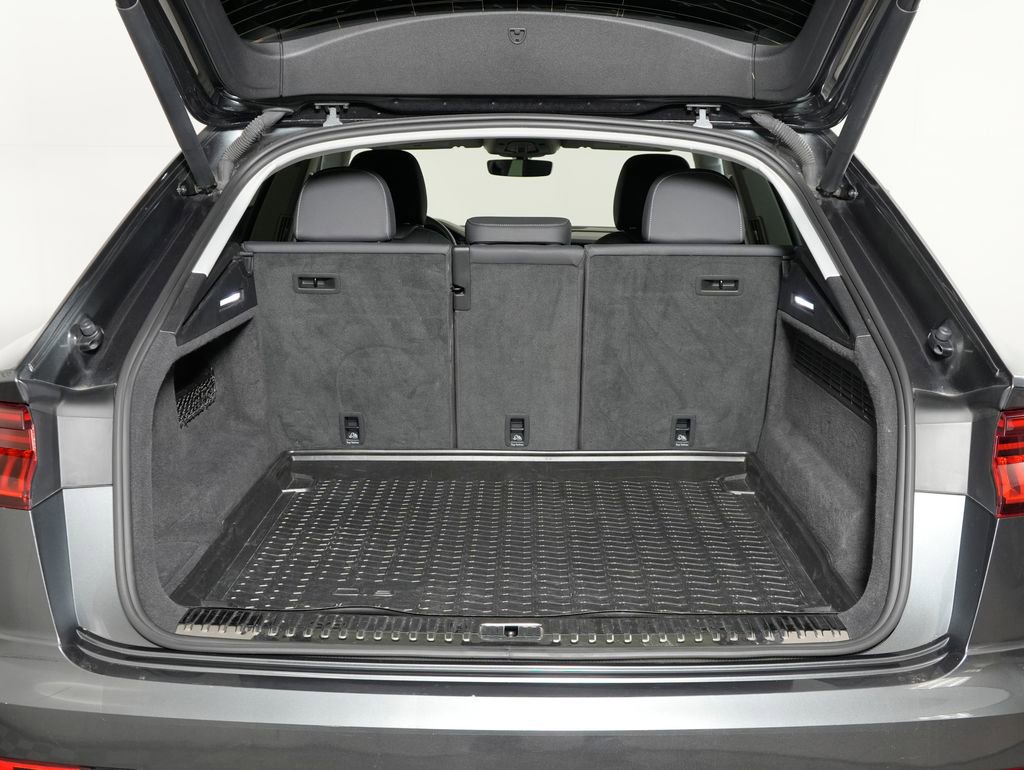 Used 2021 Audi Q8 Prestige w/ Prestige Package image 41