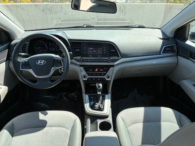 Used 2017 Hyundai Elantra SE image 15