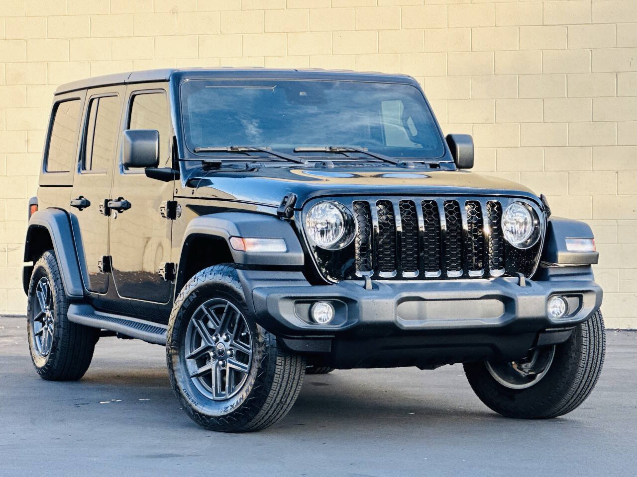 Used 2024 Jeep Wrangler Unlimited Sport