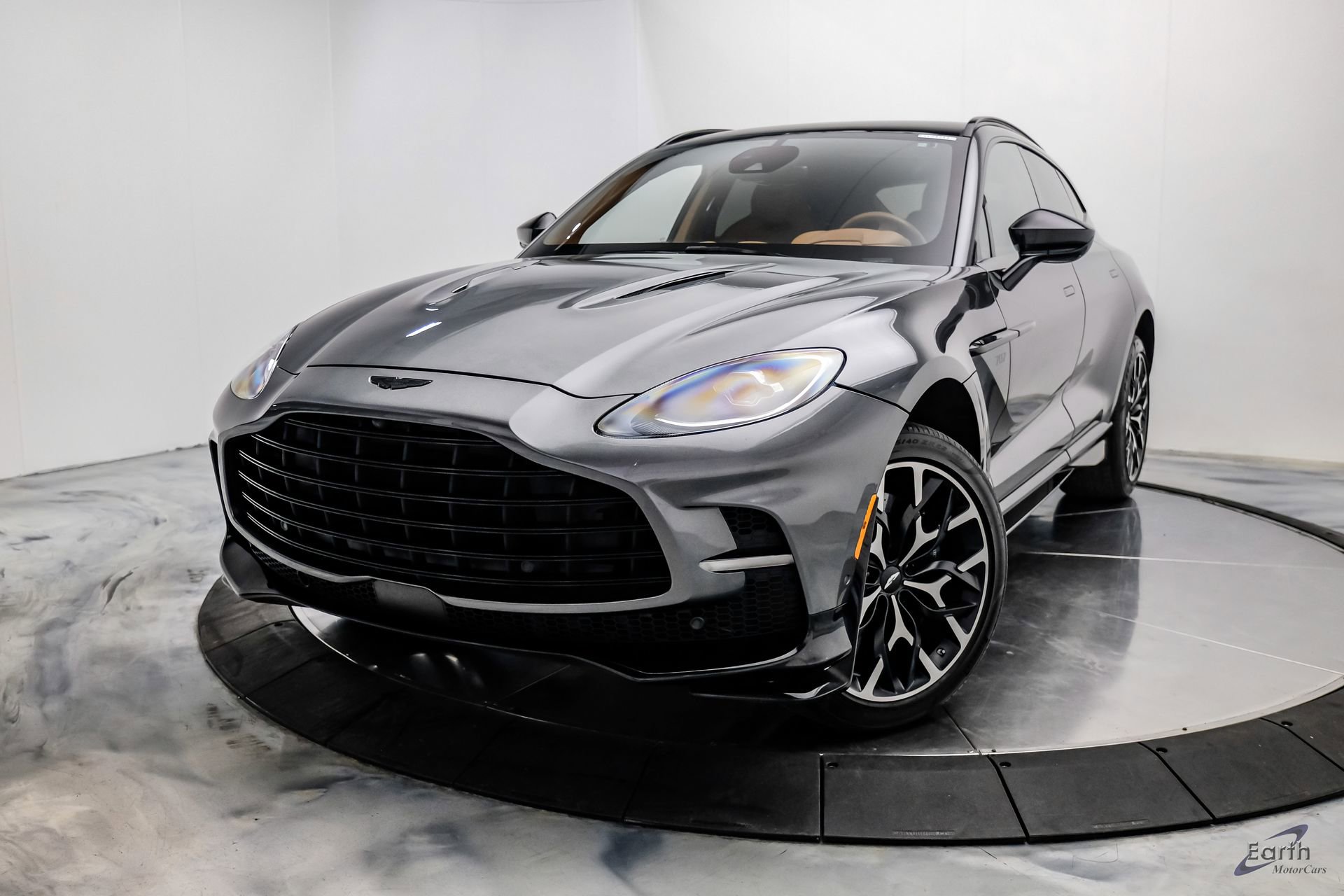 Used 2023 Aston Martin DBX 707 image 5