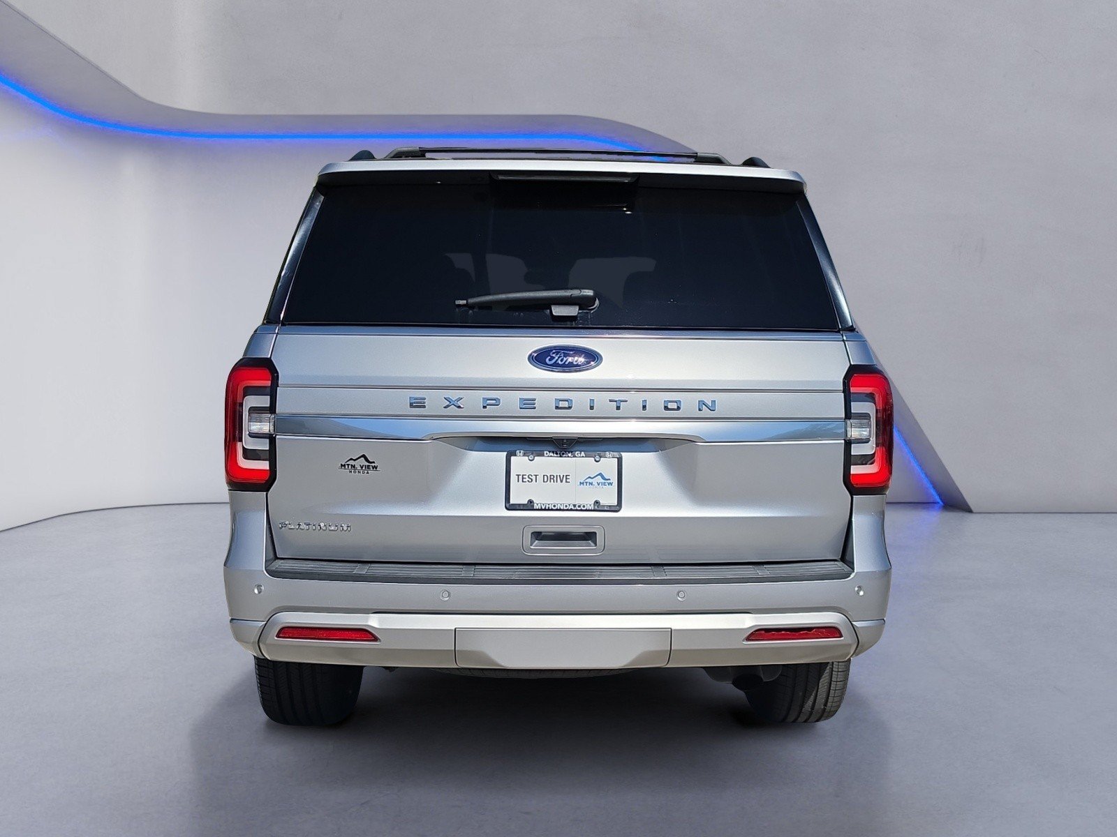Used 2024 Ford Expedition Platinum AWD/4WD image 4